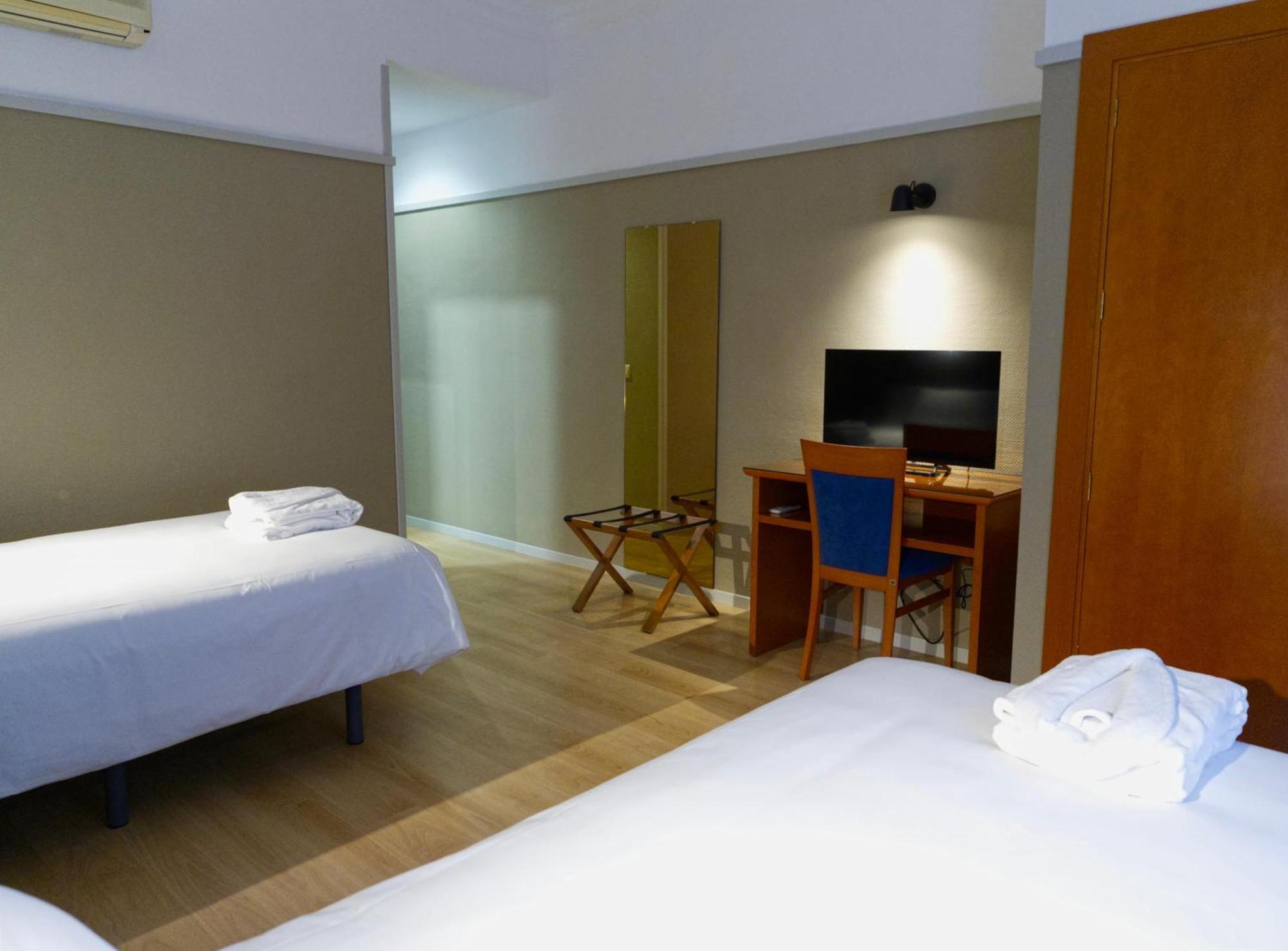 Hotel Ciudad Del Sol Écija Екстериор снимка