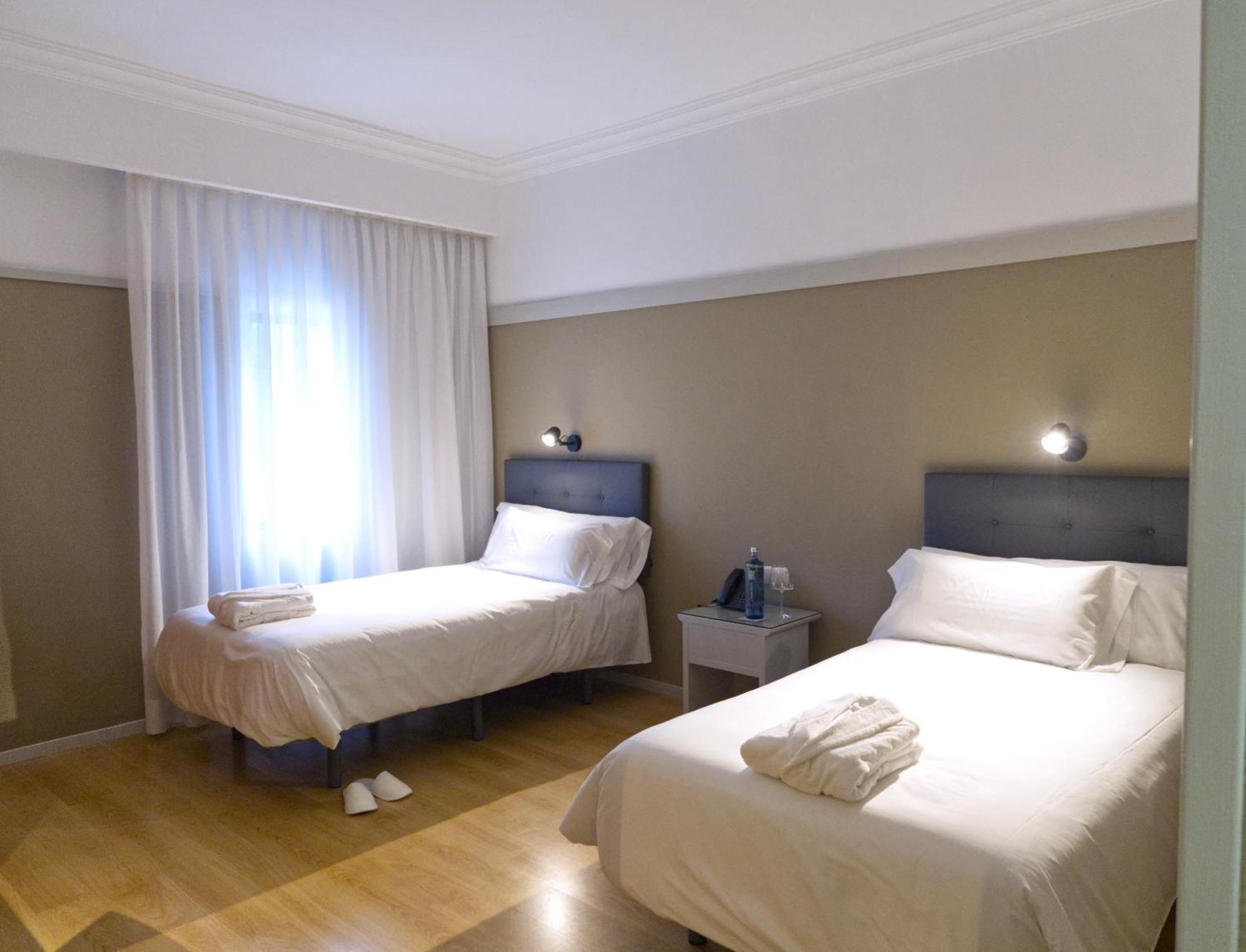 Hotel Ciudad Del Sol Écija Екстериор снимка