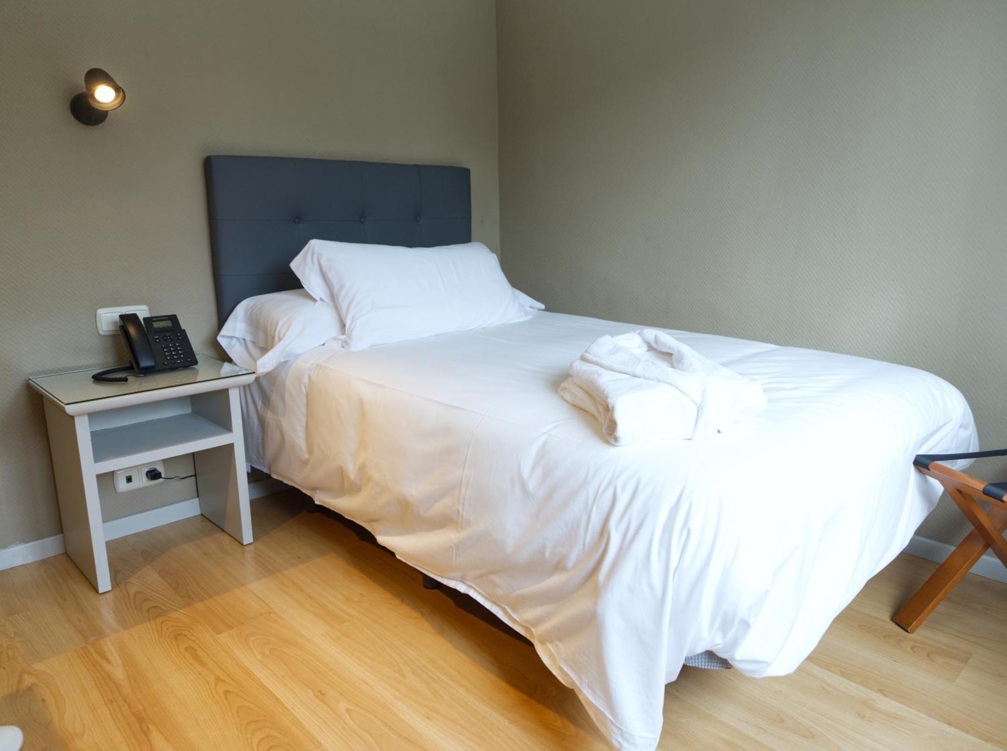 Hotel Ciudad Del Sol Écija Екстериор снимка